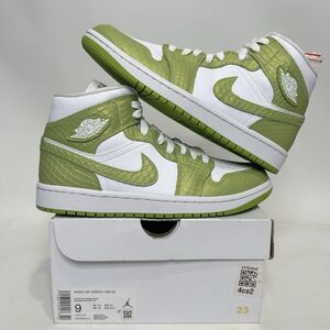 Nike Shoes Air Jordan 1 Mid WMNS SE “Python/Vivid Green” 2024